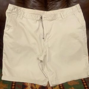 👕MEN’S KHAKI GEORGE SHORTS SIZE 42👕